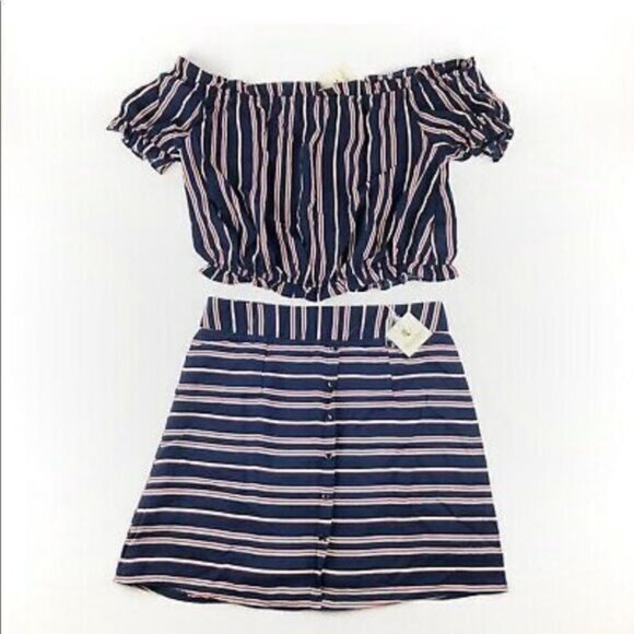 Navy and white two piece set 0003 - Picture 1 of 7